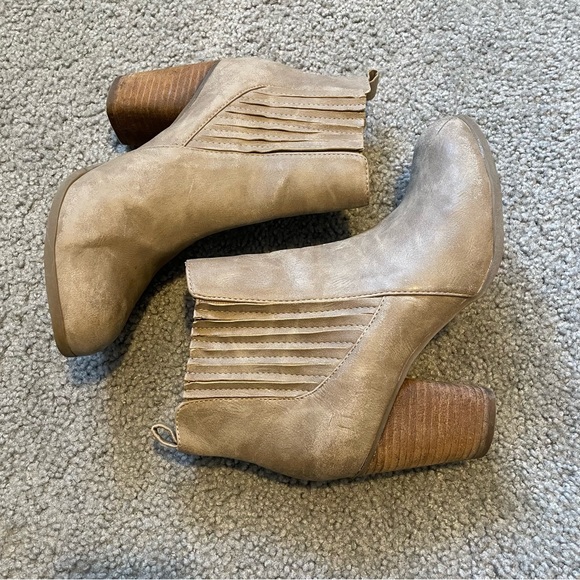 Madden Girl Shoes - Madden Girl Suede Booties | 7.5 Women
